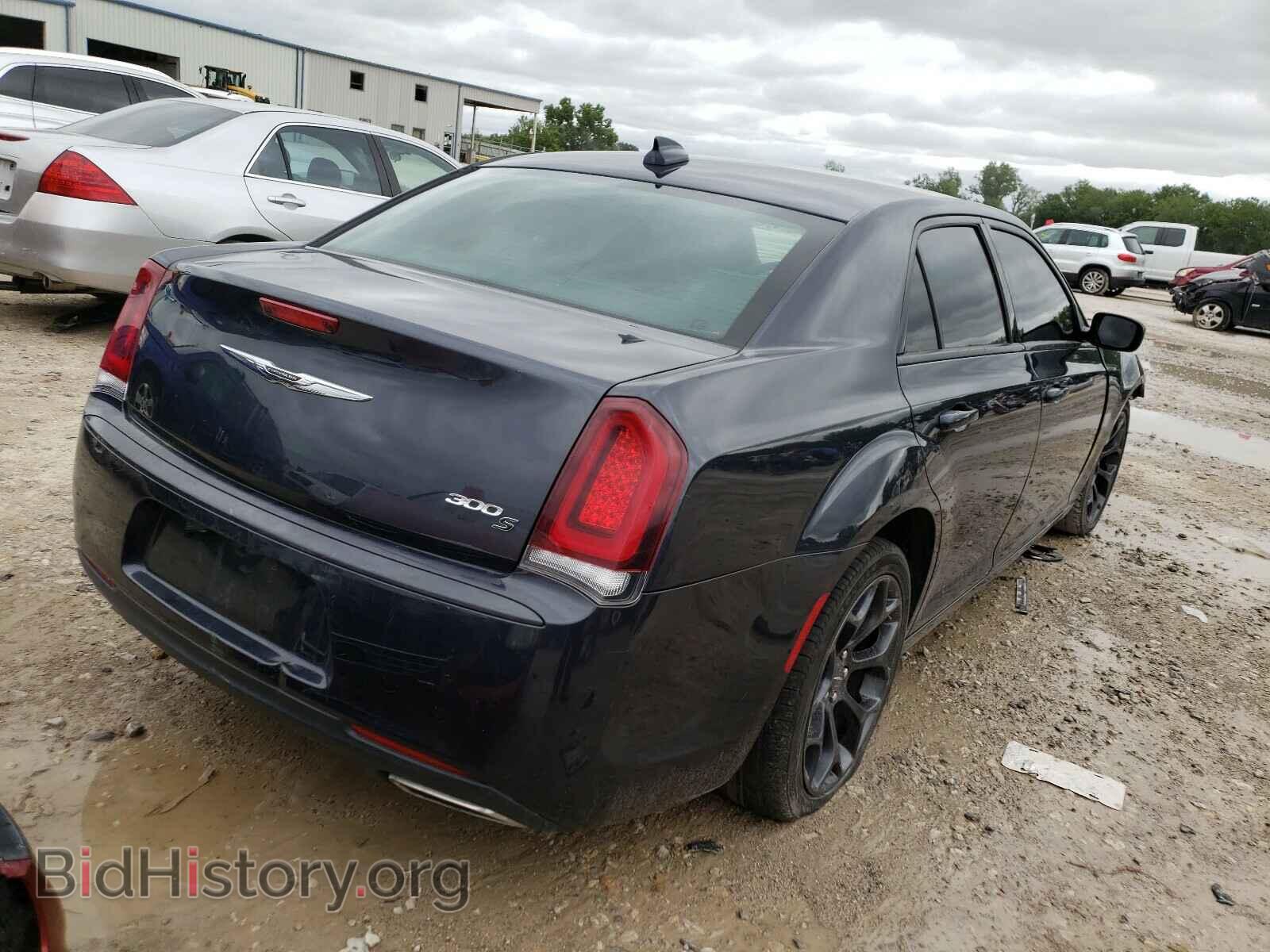 2019 CHRYSLER 300 - VIN: 2C3CCABG8KH559593 - Фото 4