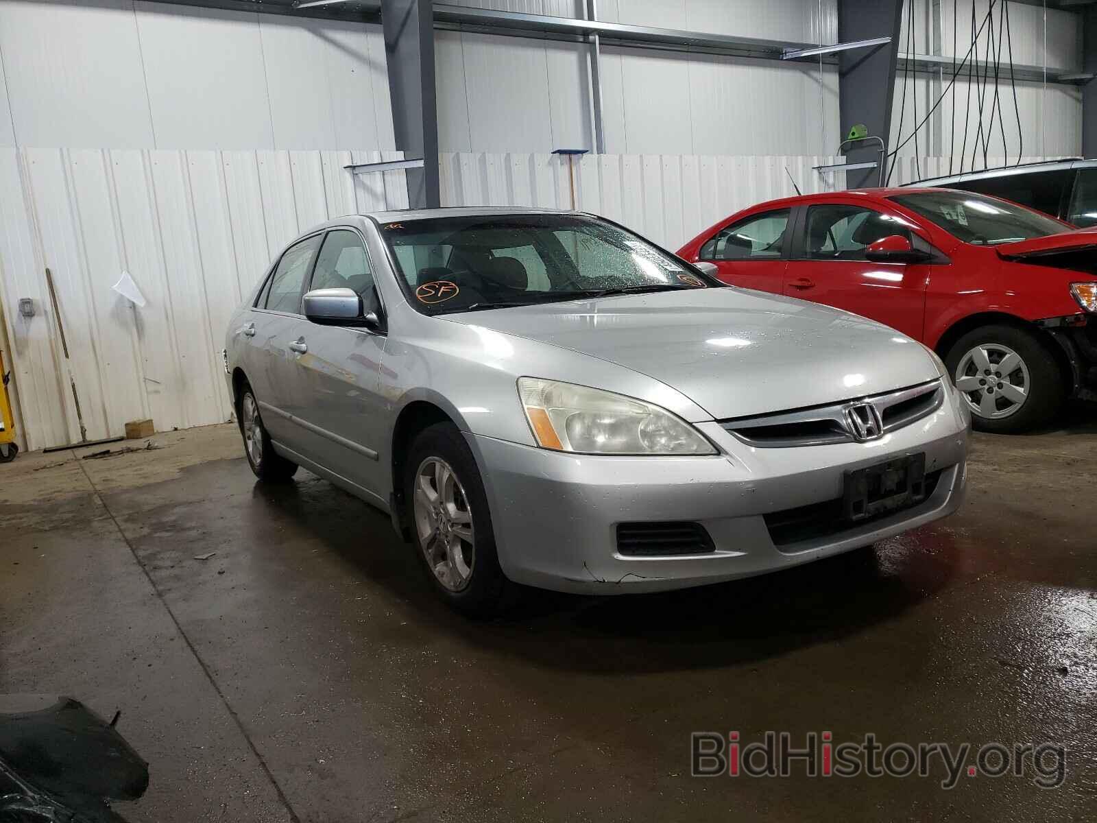 Photo 1HGCM56767A018804 - HONDA ACCORD 2007