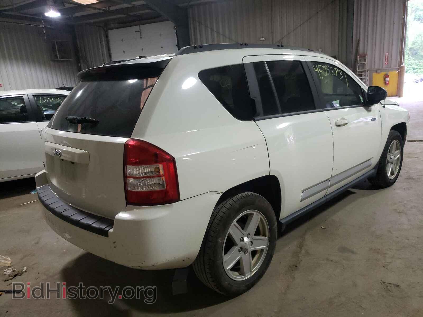 2010 JEEP COMPASS - VIN: 1J4NF1FB6AD619810 - Photo 4