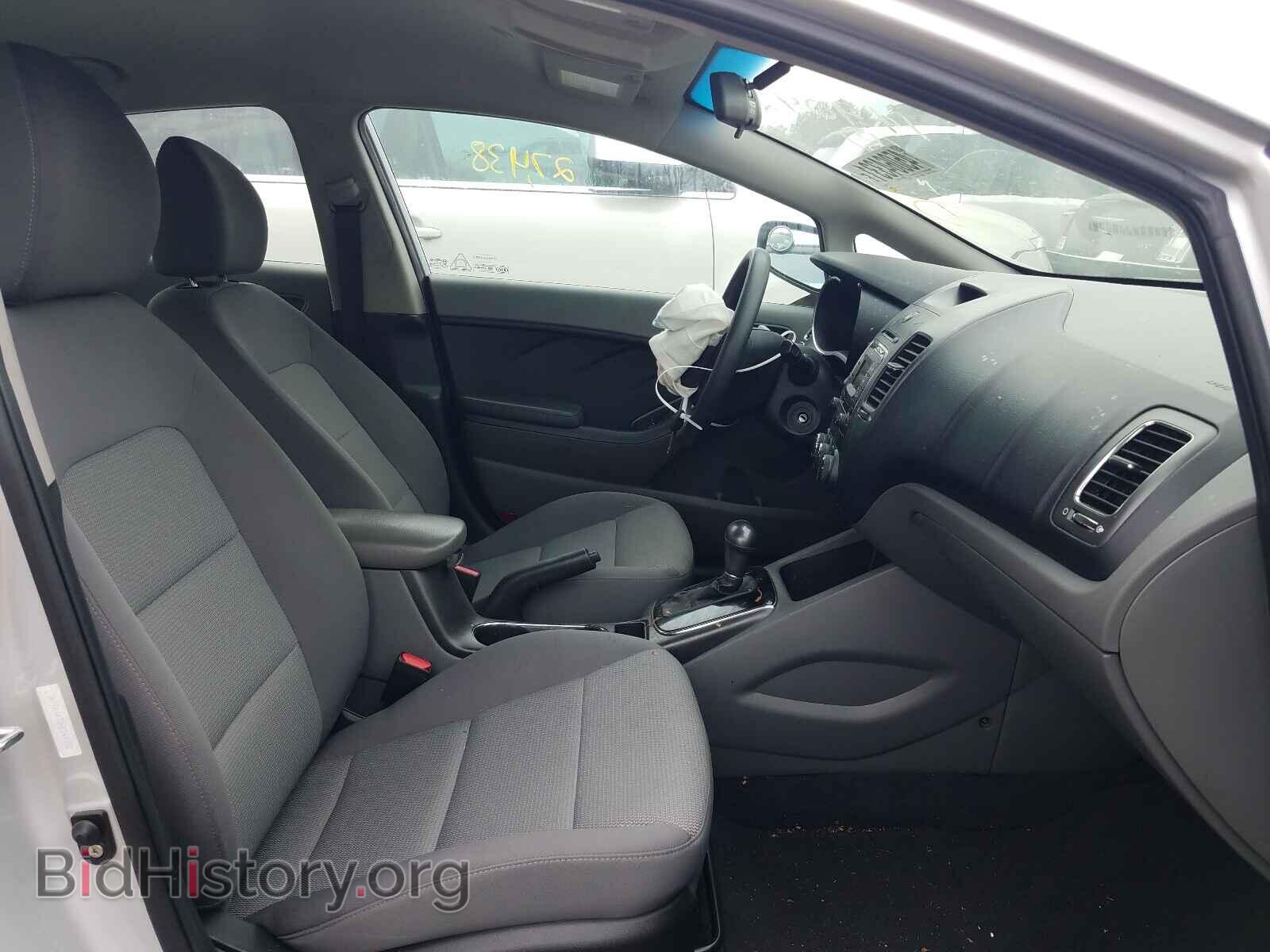 2017 KIA FORTE - VIN: 3KPFK4A73HE149092 - Photo 5