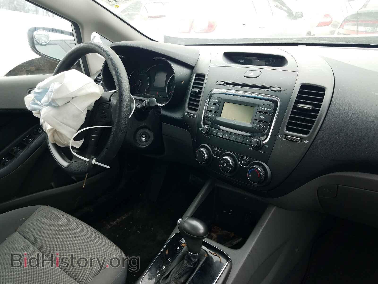 2017 KIA FORTE - VIN: 3KPFK4A73HE149092 - Photo 9