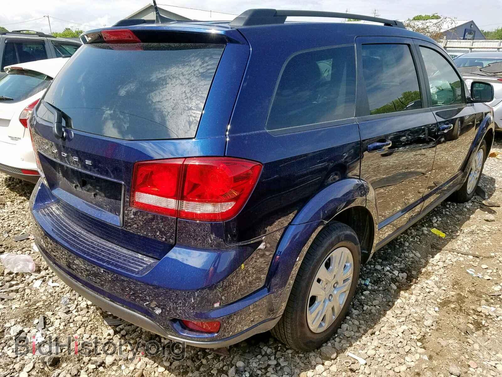 2019 DODGE JOURNEY SE - VIN: 3C4PDCBB7KT751492 - Фото 4