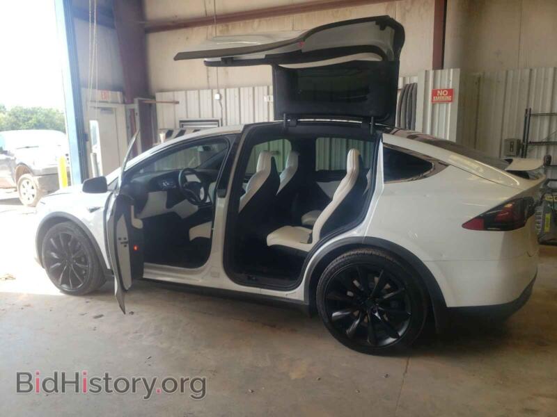 2019 Tesla MODEL X (VIN 5YJXCBE20KF193203) — photo 9 of 10