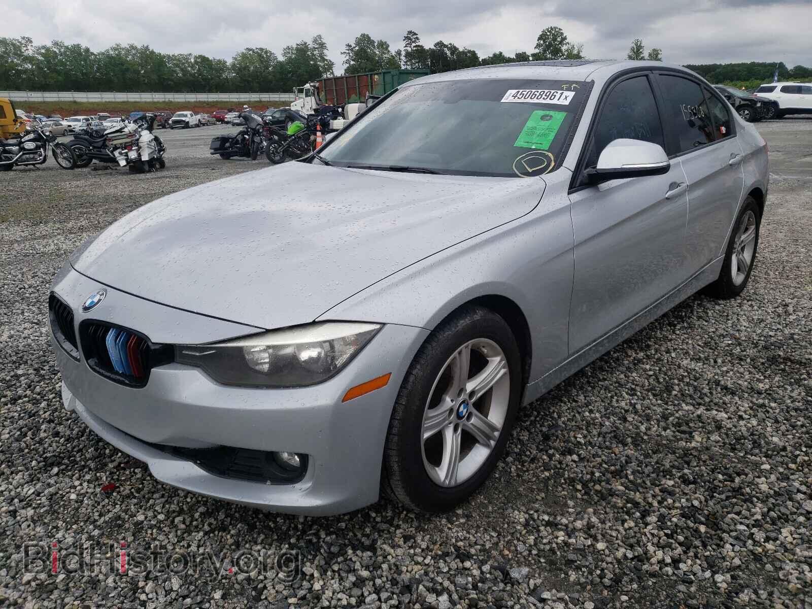 2012 BMW 3 SERIES - VIN: WBA3A5C51CF350136 - Фото 2