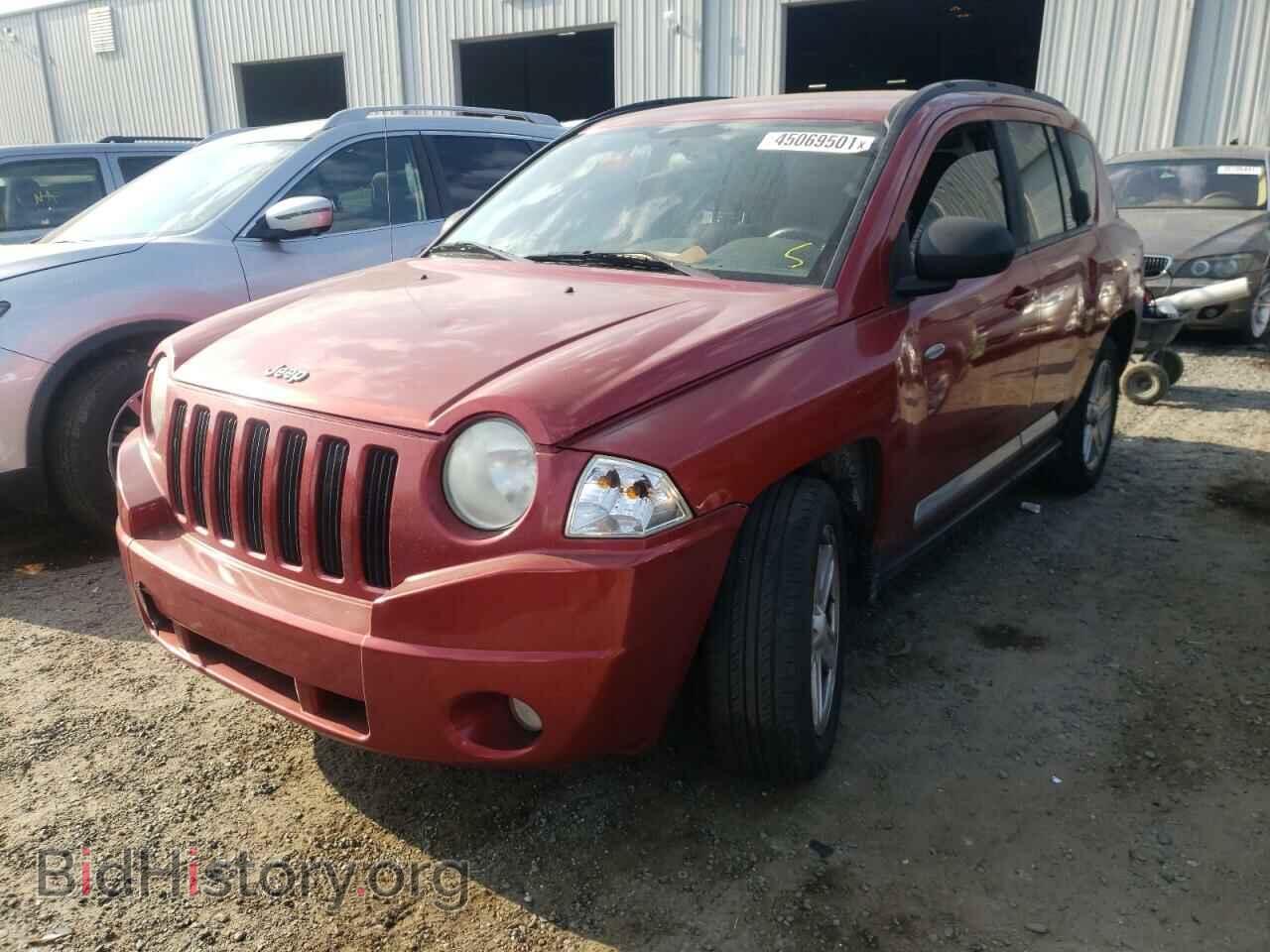 2010 JEEP COMPASS - VIN: 1J4NT1FB2AD643434 - Фото 2