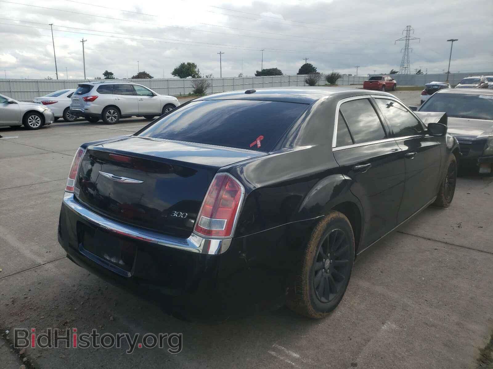 2014 CHRYSLER 300 - VIN: 2C3CCAAG4EH138637 - Фото 4
