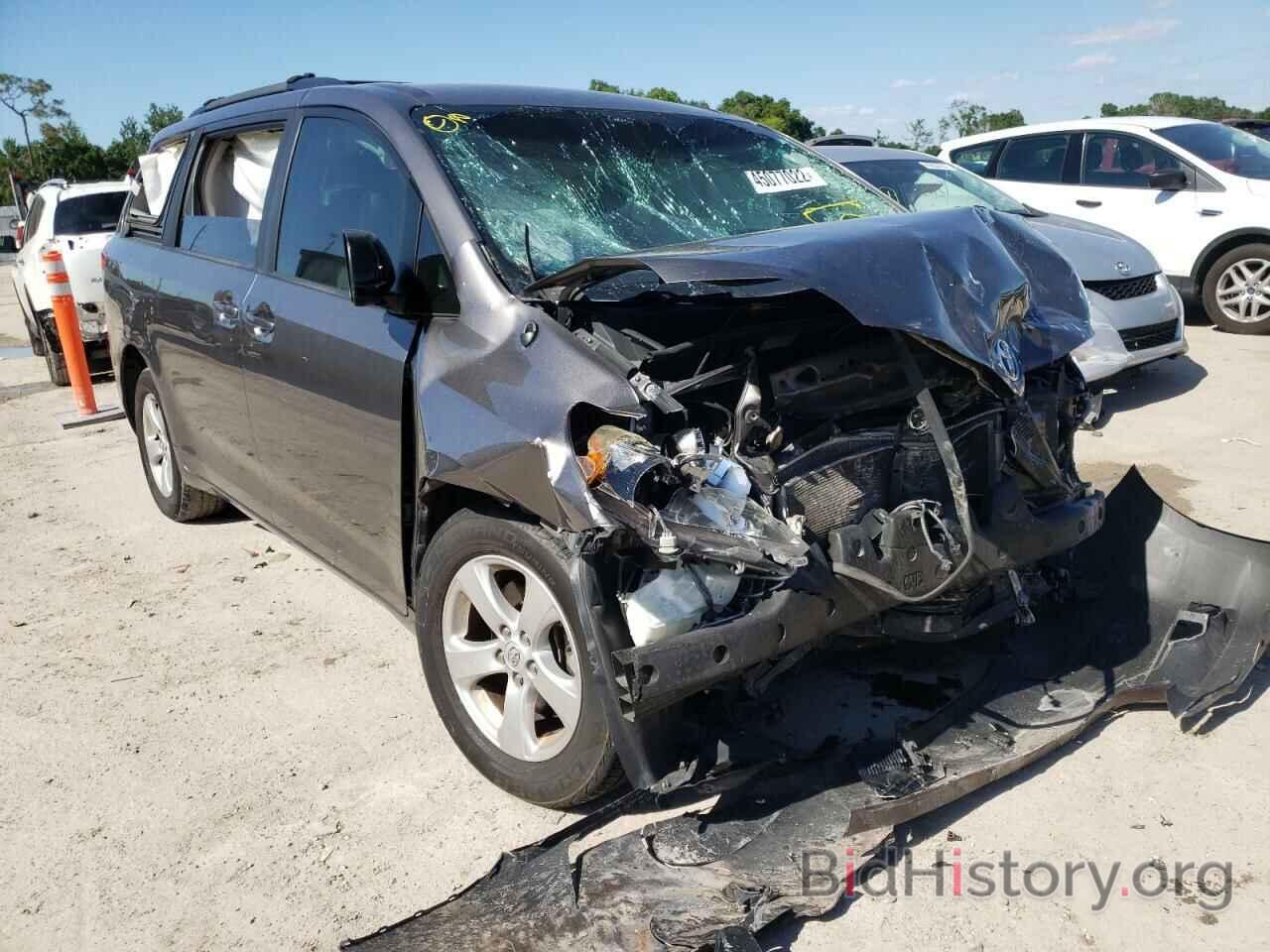 Photo 5TDKK3DC3DS316827 - TOYOTA SIENNA 2013