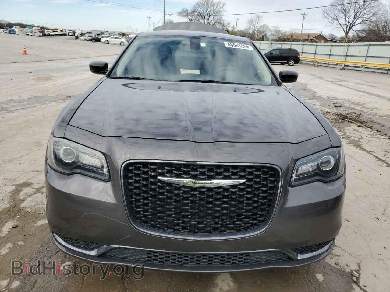 2019 CHRYSLER 300 - VIN: 2C3CCAAG2KH610426 - Фото 5