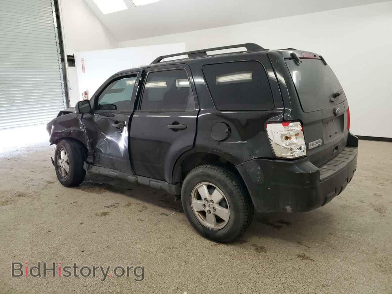 2011 FORD ESCAPE - VIN: 1FMCU0D74BKB23005 - Photo 2