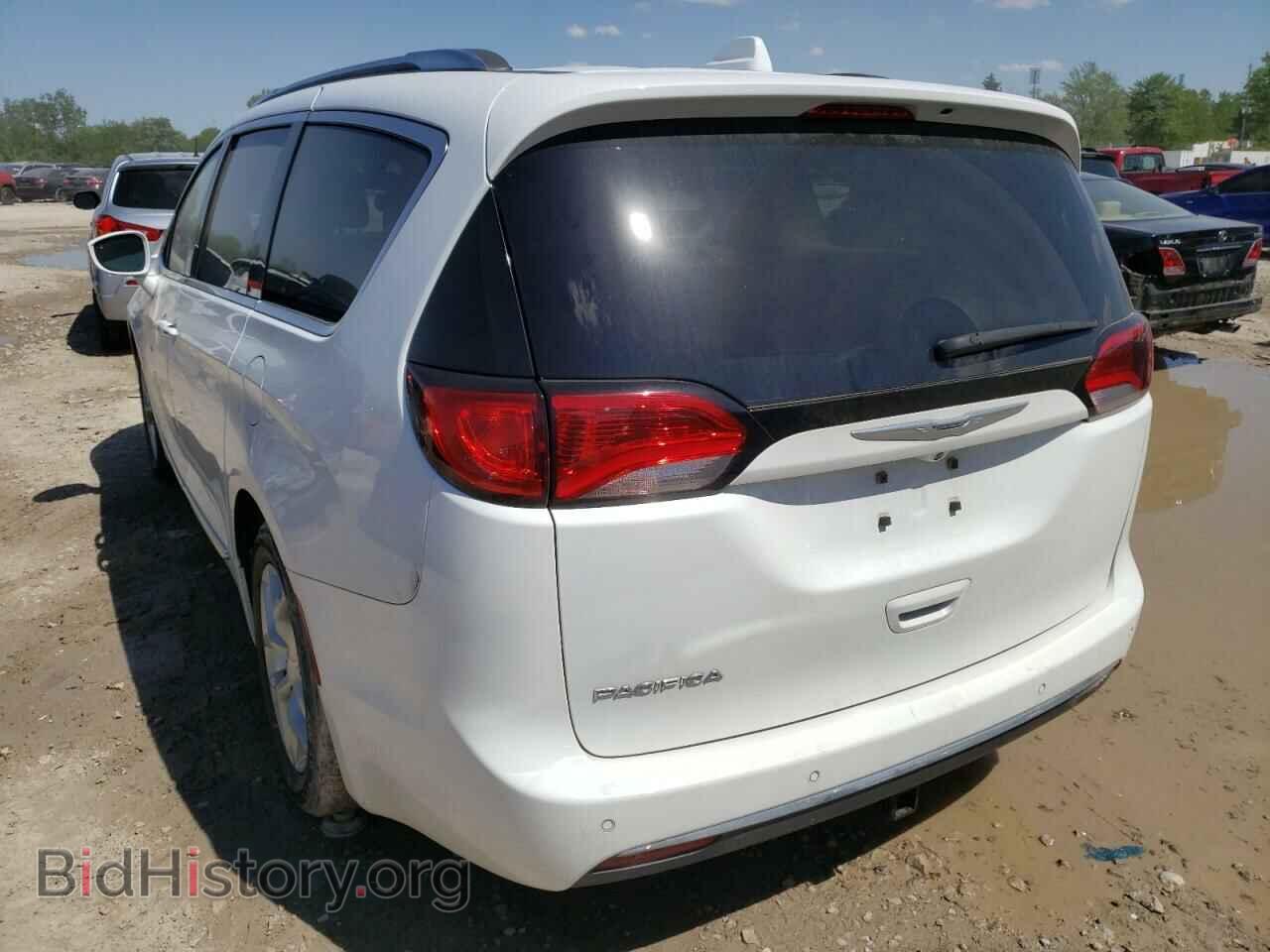 2017 CHRYSLER PACIFICA - VIN: 2C4RC1EG9HR541429 - Фото 3