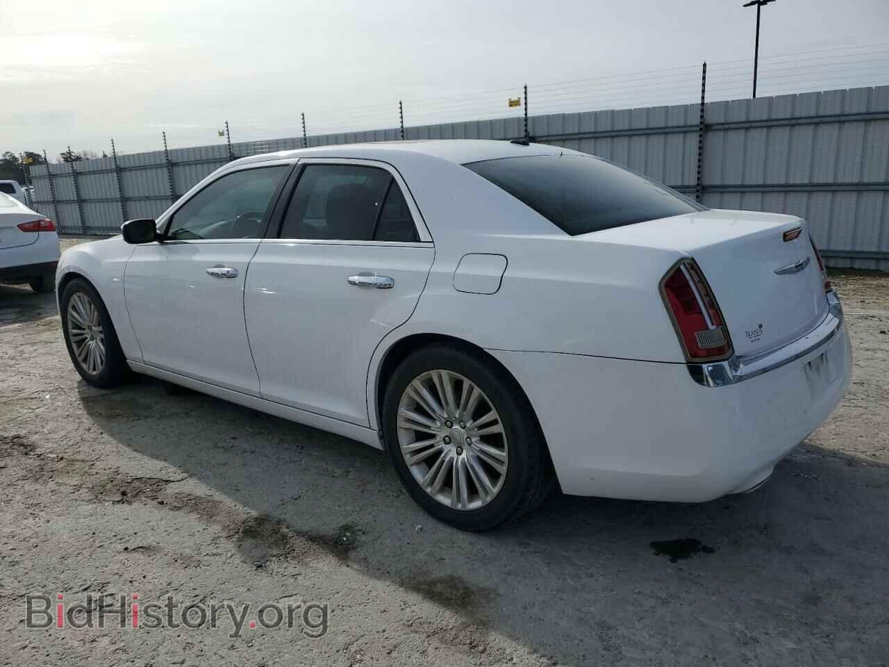 2012 CHRYSLER 300 - VIN: 2C3CCAET2CH136874 - Photo 2