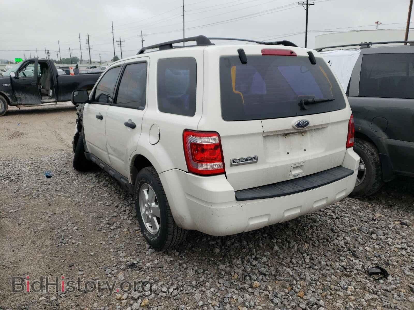 2011 FORD ESCAPE - VIN: 1FMCU0C71BKA07312 - Фото 3