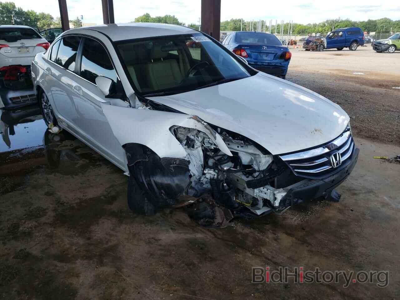 Photo 1HGCP2F66CA235762 - HONDA ACCORD 2012