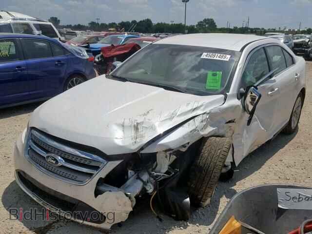 2011 FORD TAURUS - VIN: 1FAHP2JW2BG111663 - Фото 2