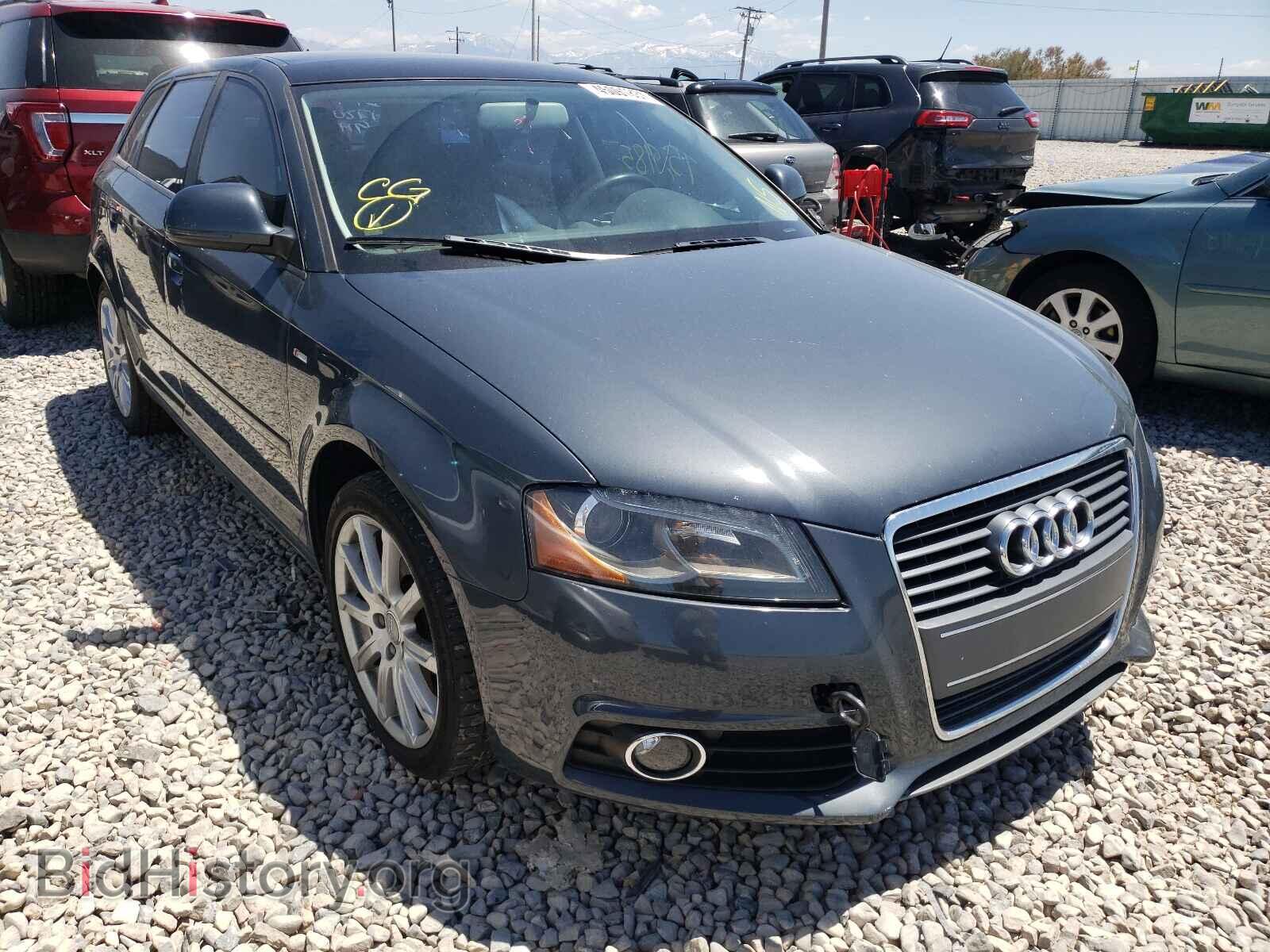 Фотография WAUKFAFM8AA130527 - AUDI A3 2010