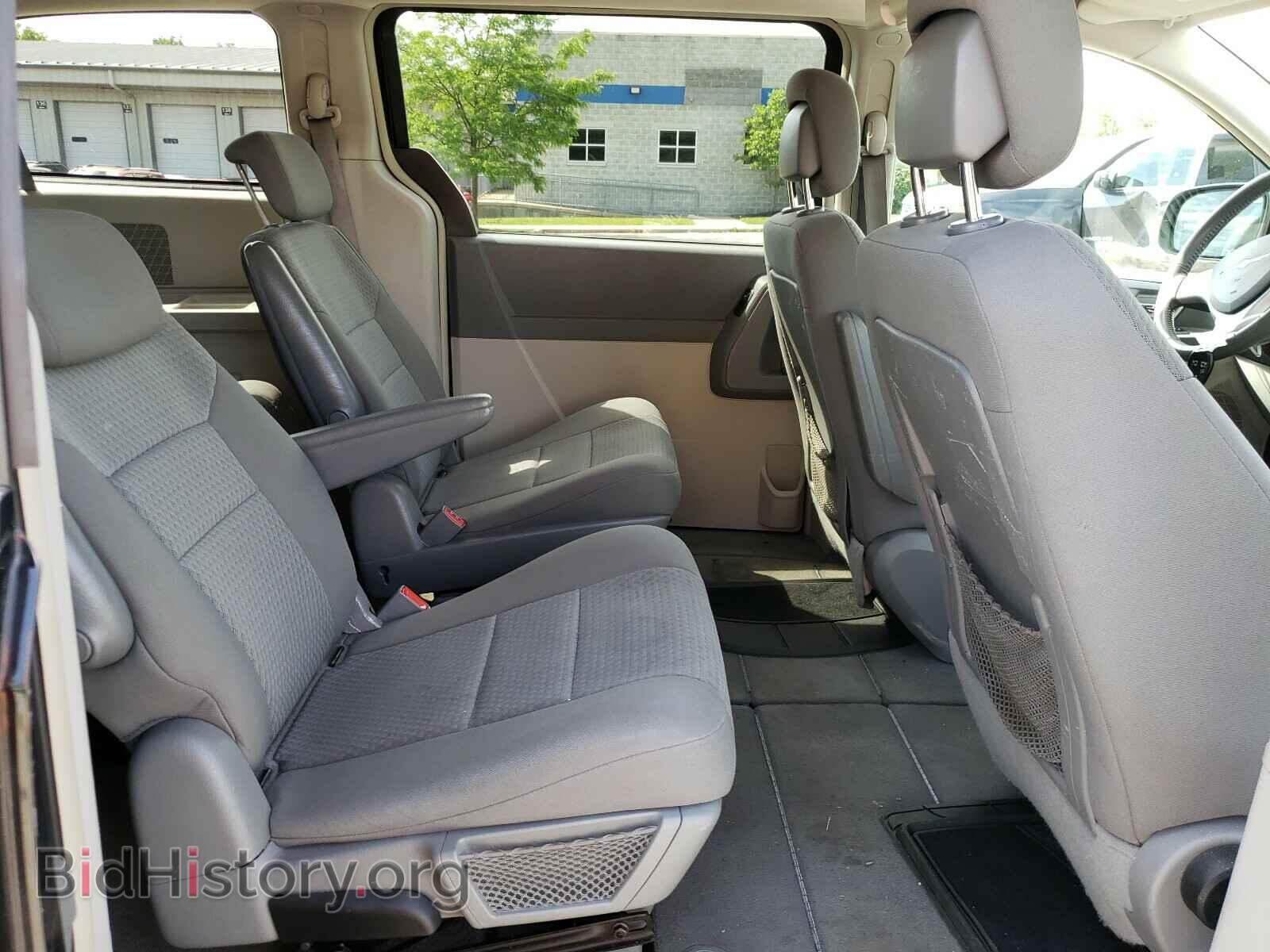 2010 CHRYSLER MINIVAN - VIN: 2A4RR5D14AR461037 - Photo 6