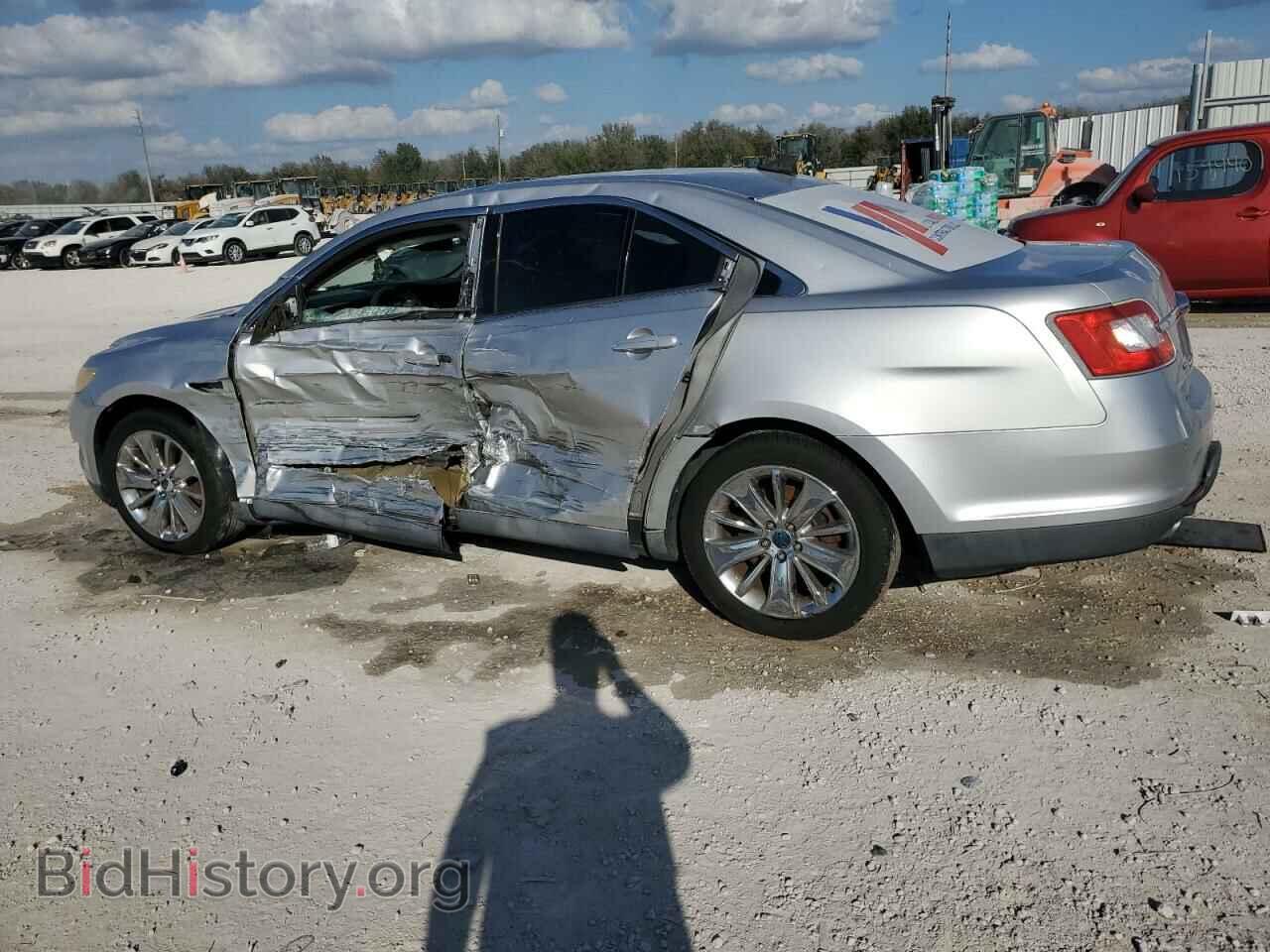 2010 FORD TAURUS - VIN: 1FAHP2FW8AG143315 - Фото 2