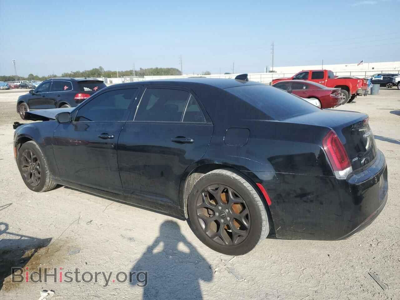 2019 CHRYSLER 300 - VIN: 2C3CCAGG7KH610672 - Фото 2