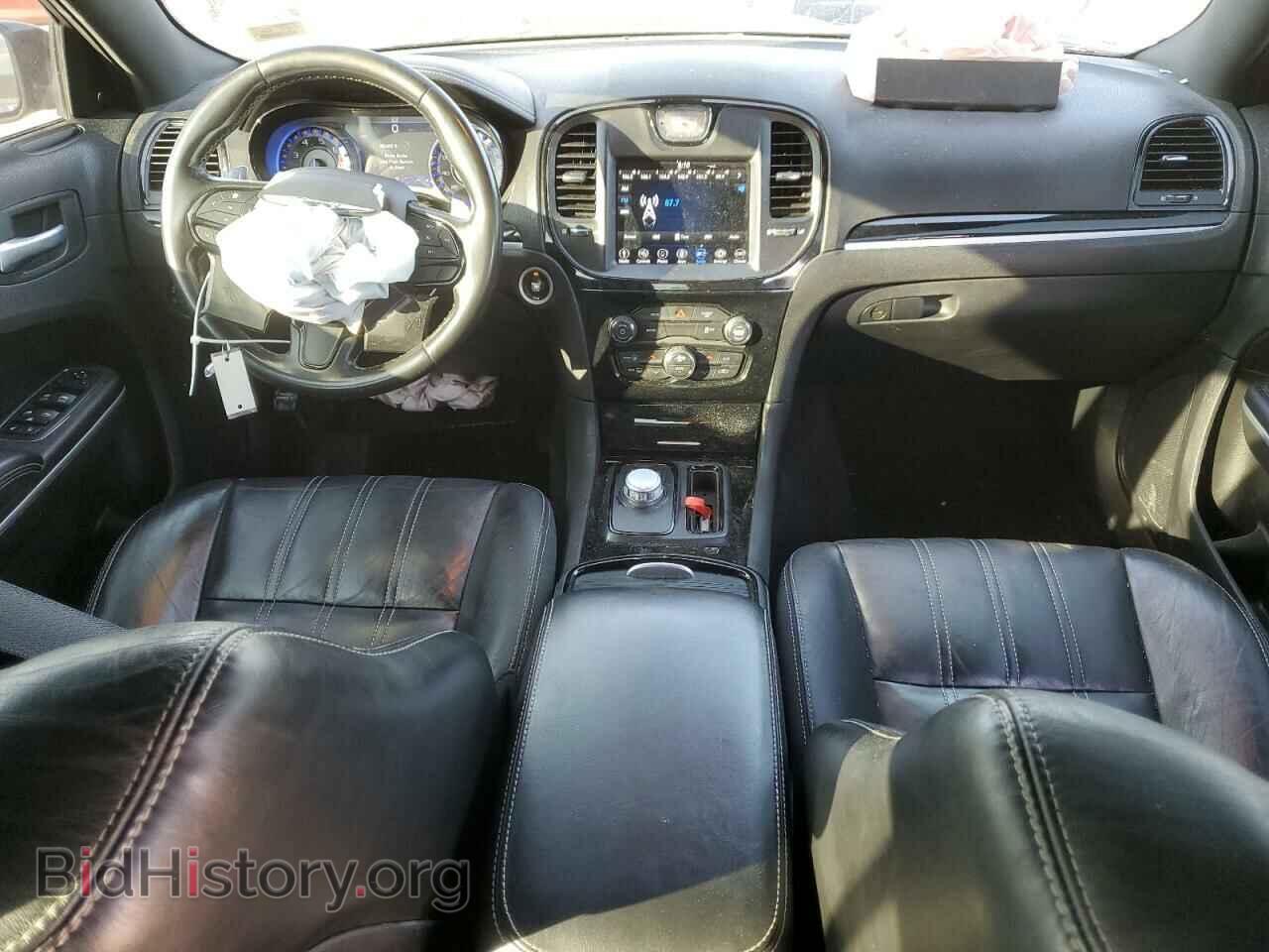 2019 CHRYSLER 300 - VIN: 2C3CCAGG7KH610672 - Фото 8