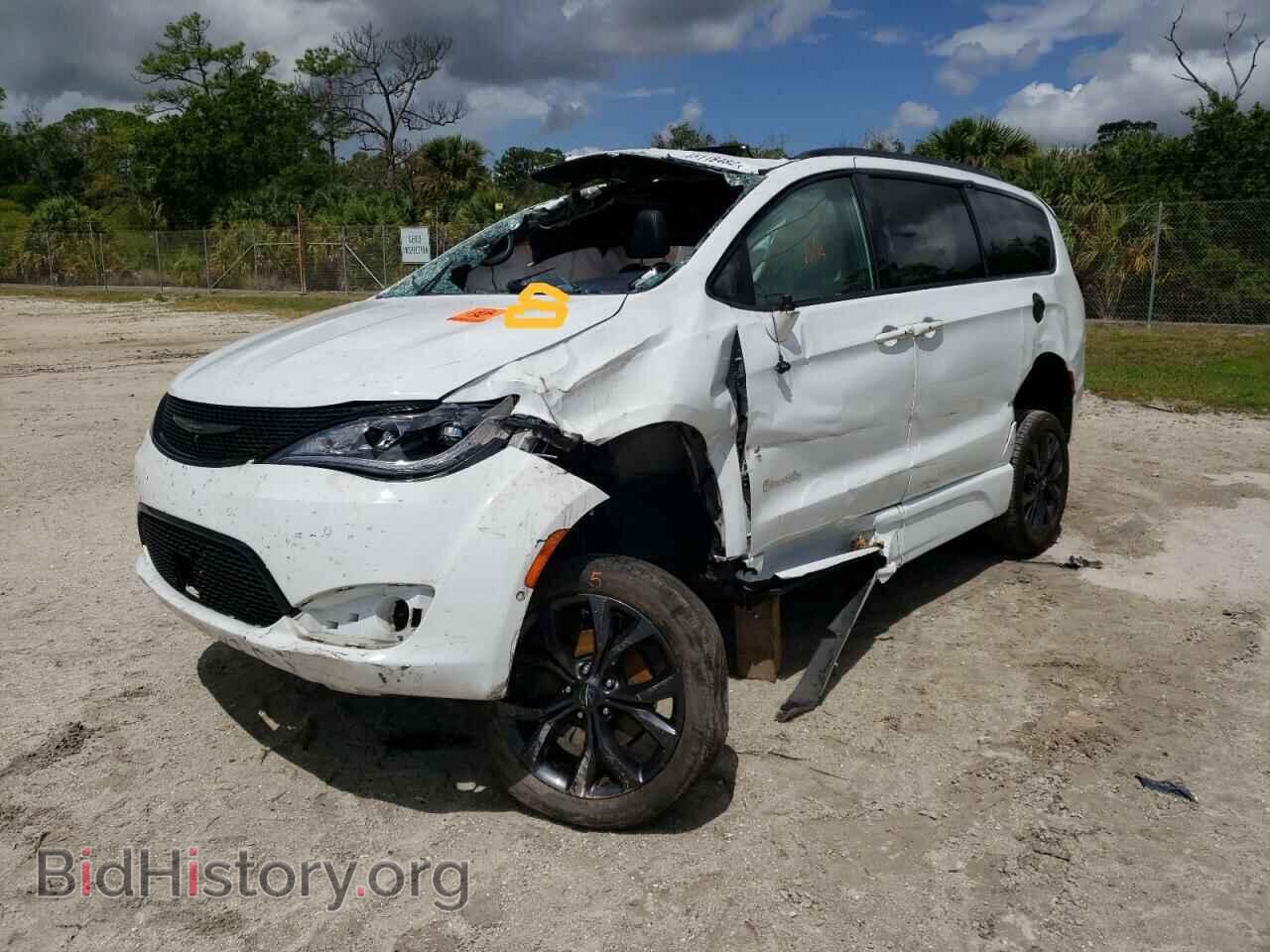 2018 CHRYSLER PACIFICA - VIN: 2C4RC1EG9JR236485 - Фото 2