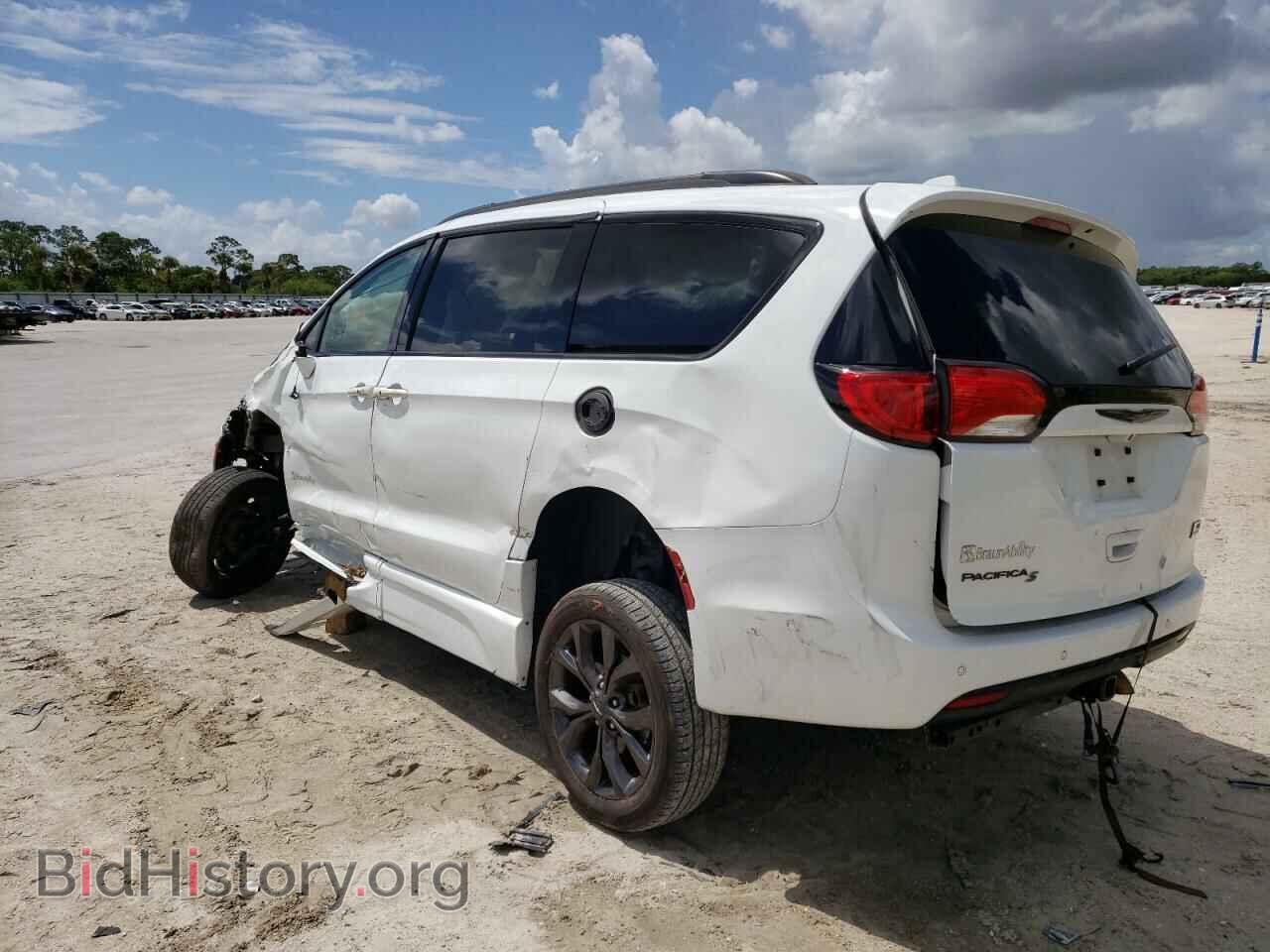 2018 CHRYSLER PACIFICA - VIN: 2C4RC1EG9JR236485 - Фото 3