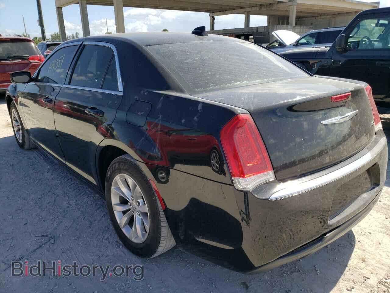 2016 CHRYSLER 300 - VIN: 2C3CCAAG2GH161577 - Фото 3