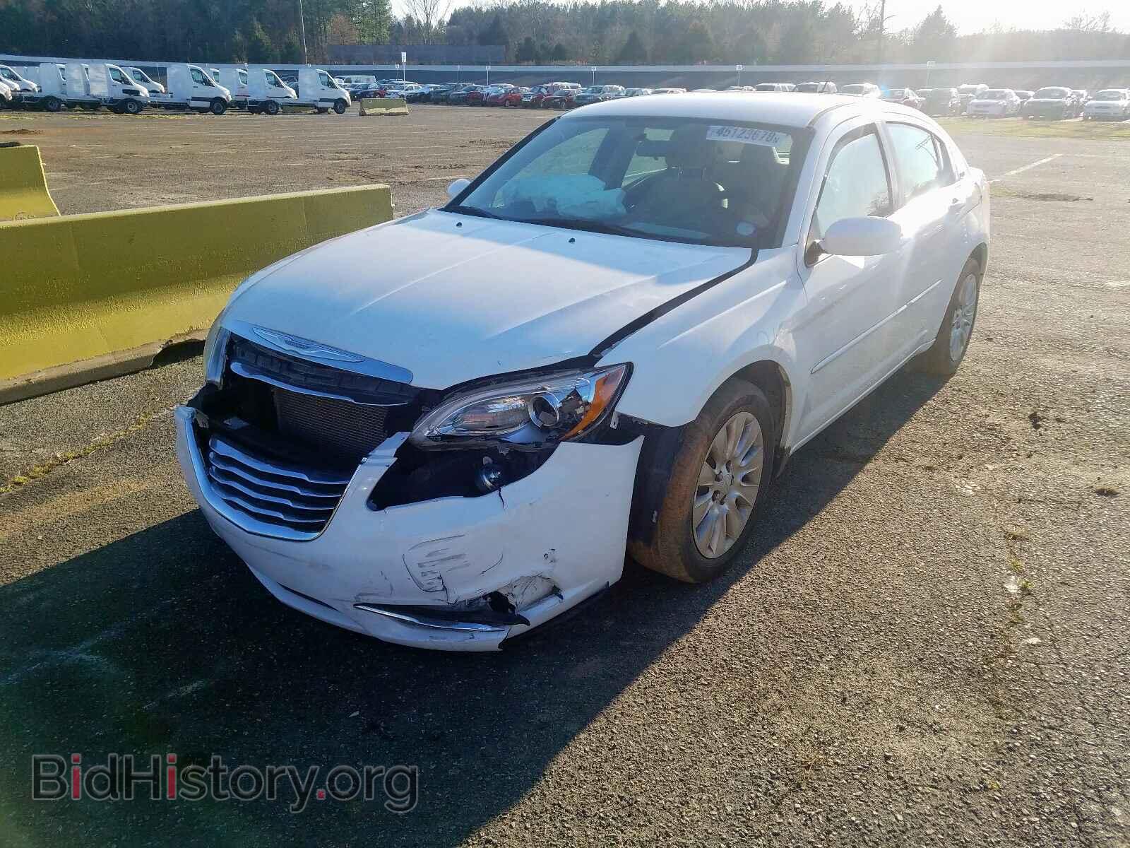 2013 CHRYSLER 200 - VIN: 1C3CCBAB4DN568541 - Фото 2