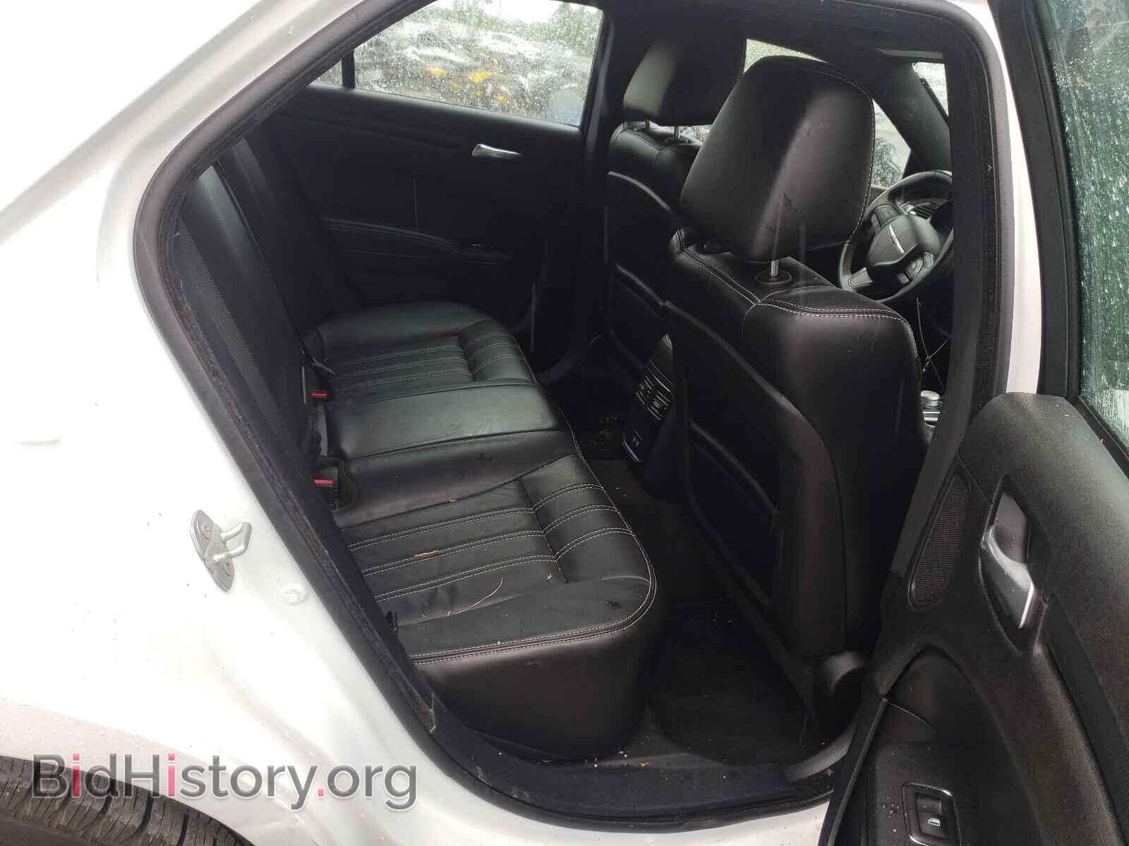 2015 CHRYSLER 300 - VIN: 2C3CCAGG5FH746837 - Фото 6