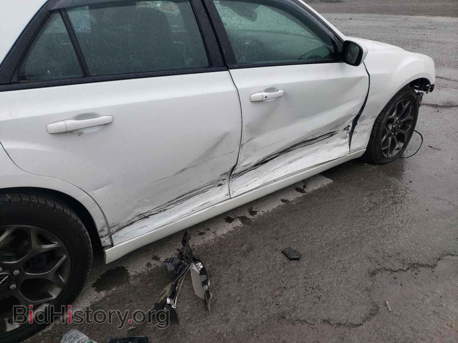 2015 CHRYSLER 300 - VIN: 2C3CCAGG5FH746837 - Фото 9