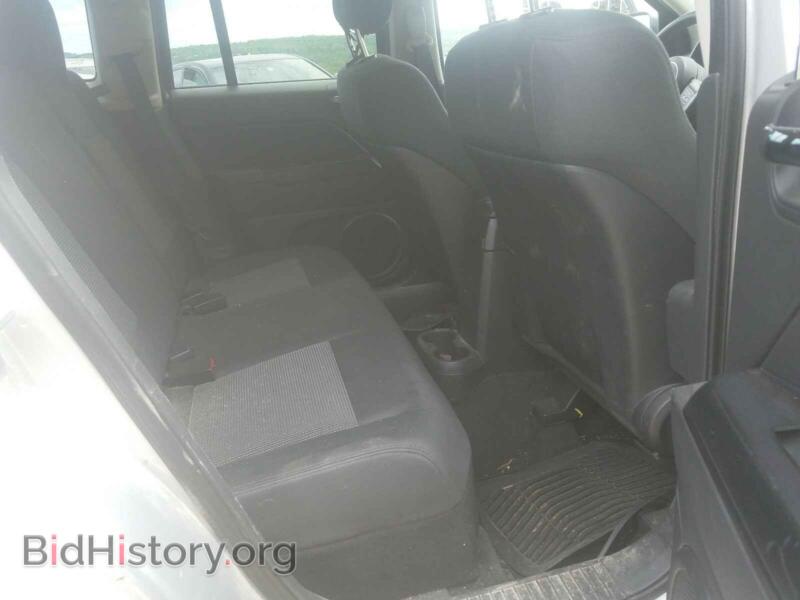 2012 Jeep COMPASS (VIN 1C4NJDBB0CD684909) — photo 6 of 10