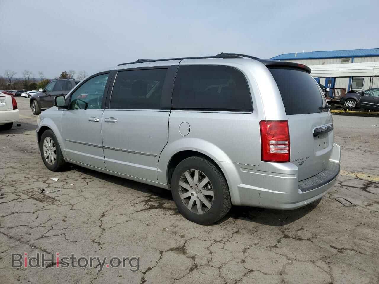 2010 CHRYSLER MINIVAN - VIN: 2A4RR8D10AR480573 - Фото 2