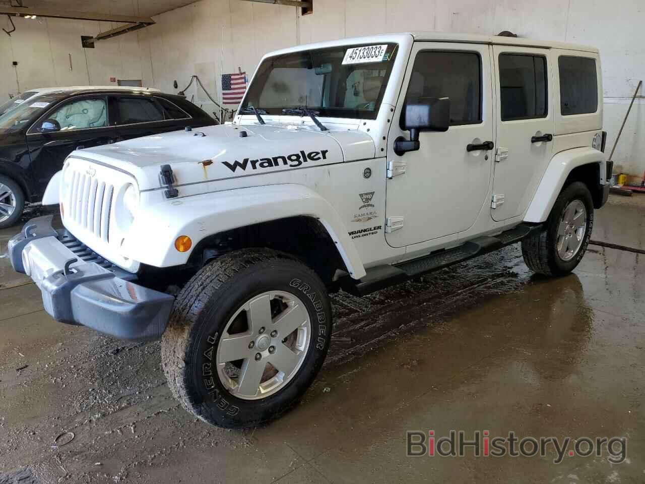 Photo 1J4HA5H16BL536733 - JEEP WRANGLER 2011