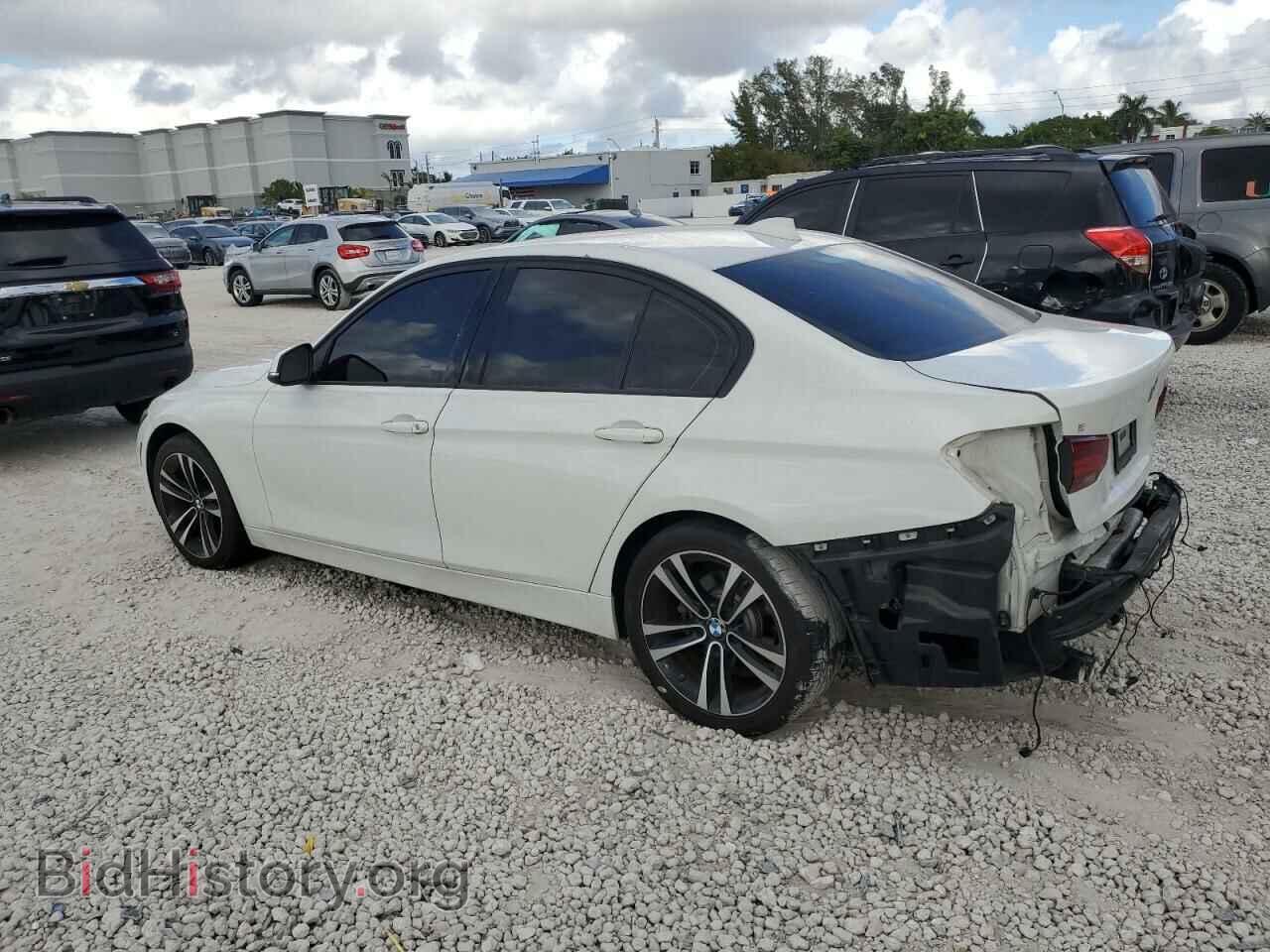 2018 BMW 3 SERIES - VIN: WBA8B9C59JAE21946 - Фото 2