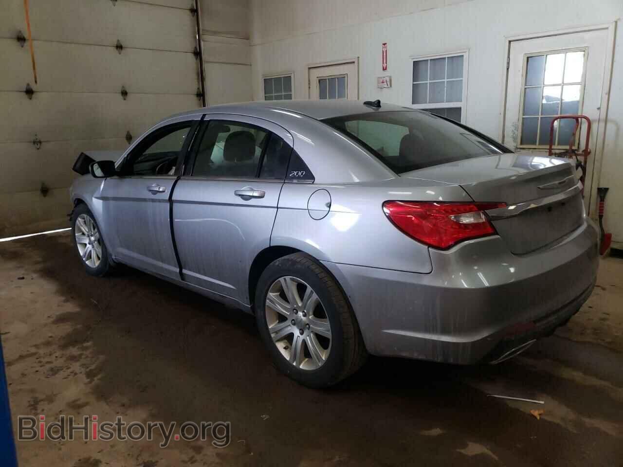 2013 CHRYSLER 200 - VIN: 1C3CCBAB5DN648155 - Photo 2
