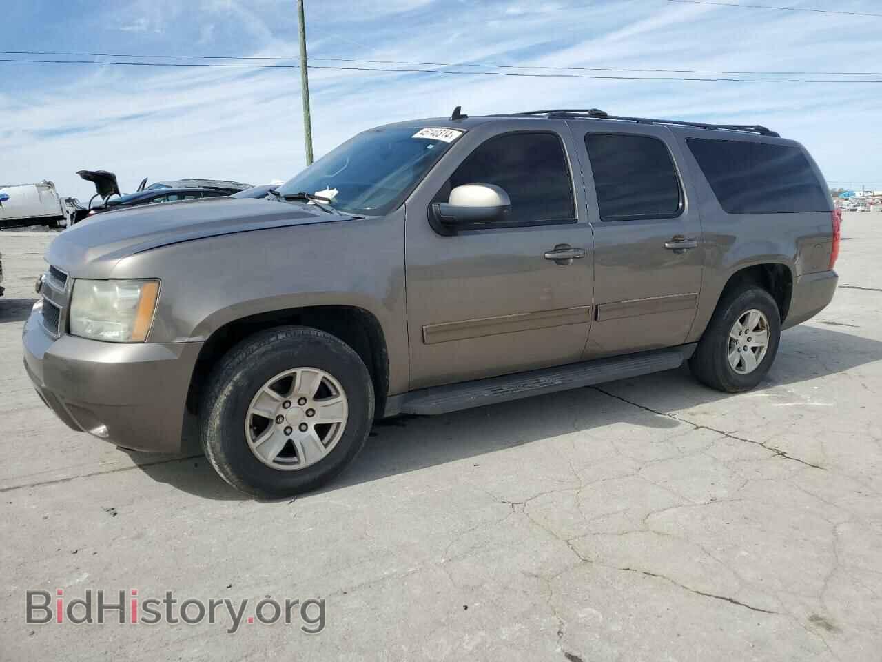 Фотография 1GNSCJE01BR214127 - CHEVROLET SUBURBAN 2011
