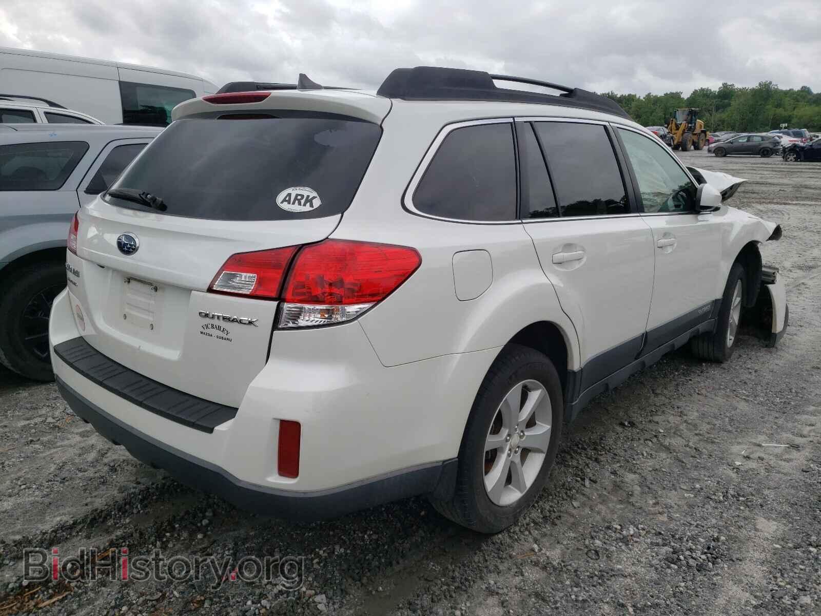 2014 SUBARU OUTBACK - VIN: 4S4BRCDC8E3277761 - Photo 4