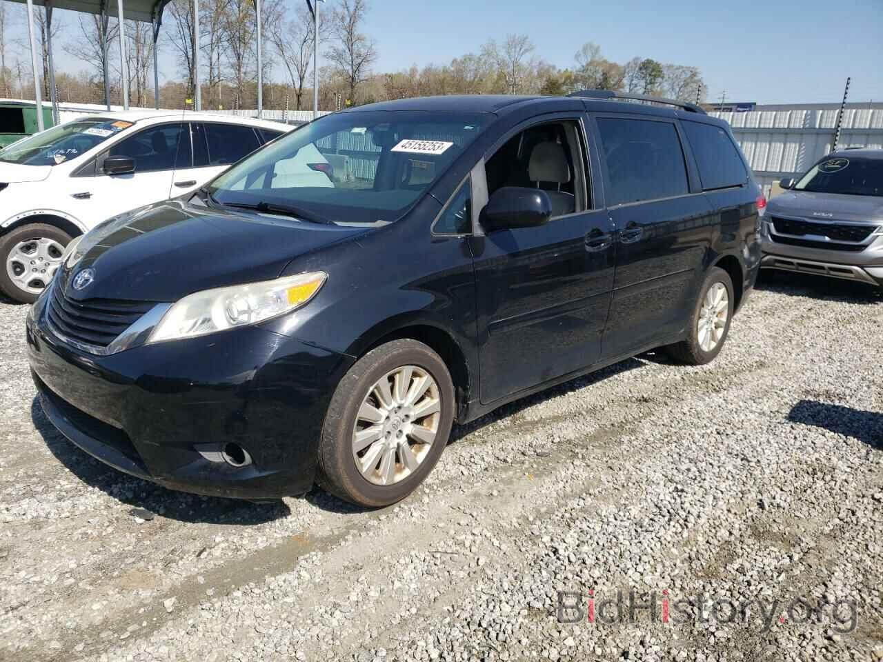 Photo 5TDJK3DC8CS048531 - TOYOTA SIENNA 2012