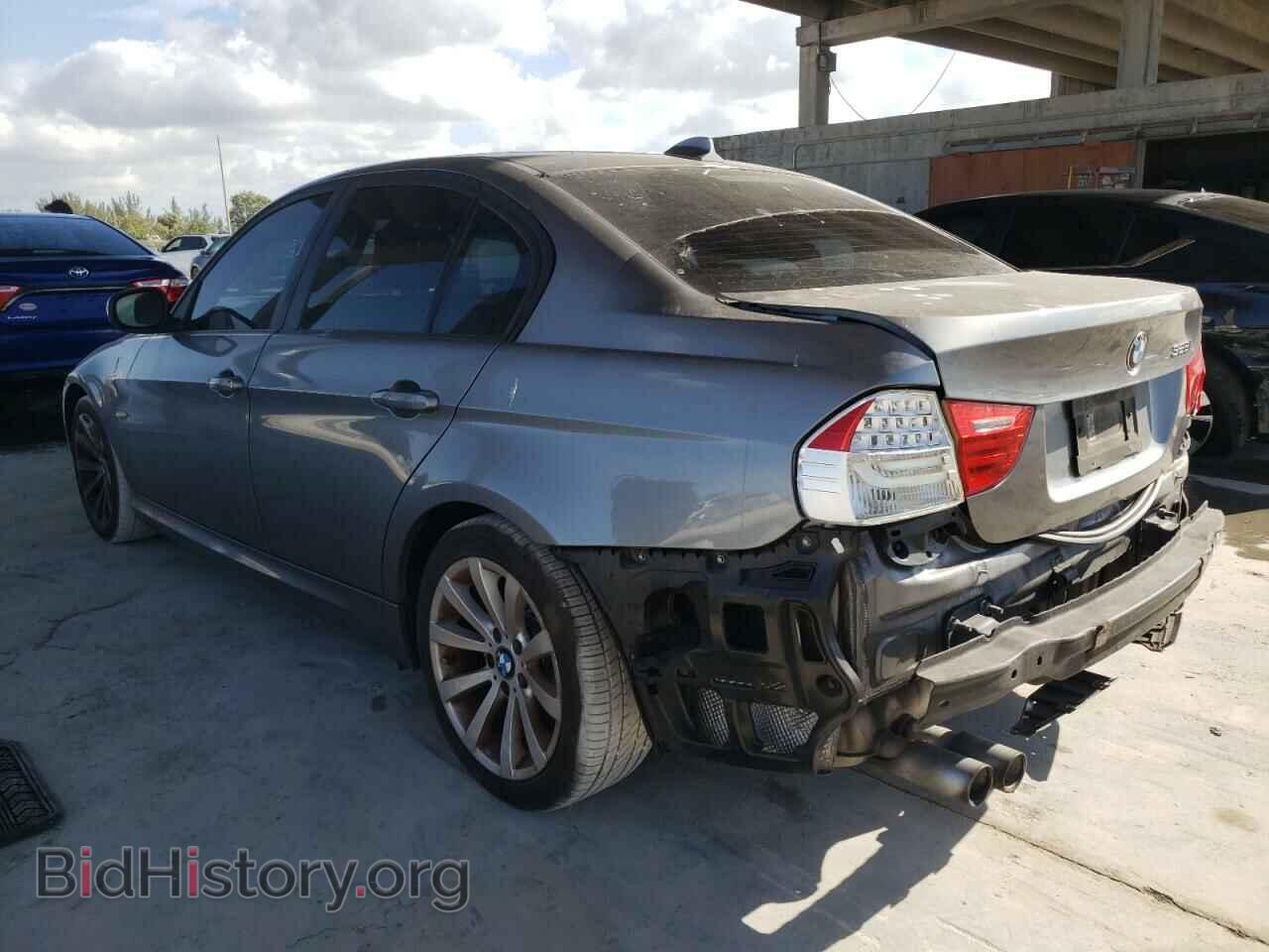 2011 BMW 3 SERIES - VIN: WBAPH7C50BE852469 - Фото 2