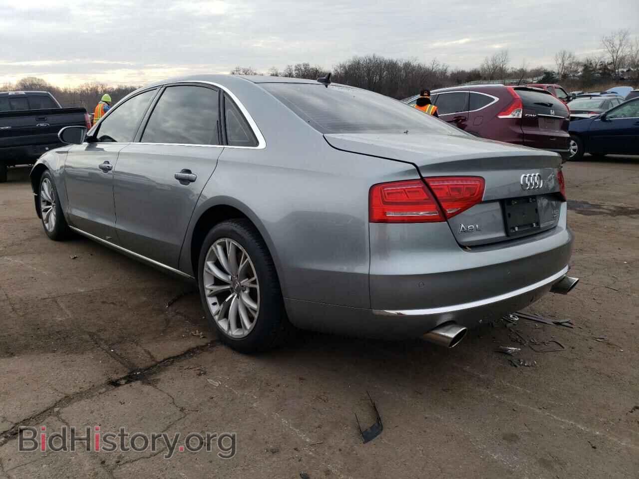 2011 AUDI A8 - VIN: WAURVAFDXBN024060 - Фото 2