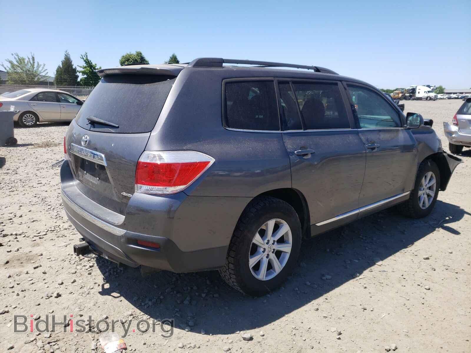 2013 TOYOTA HIGHLANDER - VIN: 5TDBK3EH8DS212621 - Фото 4