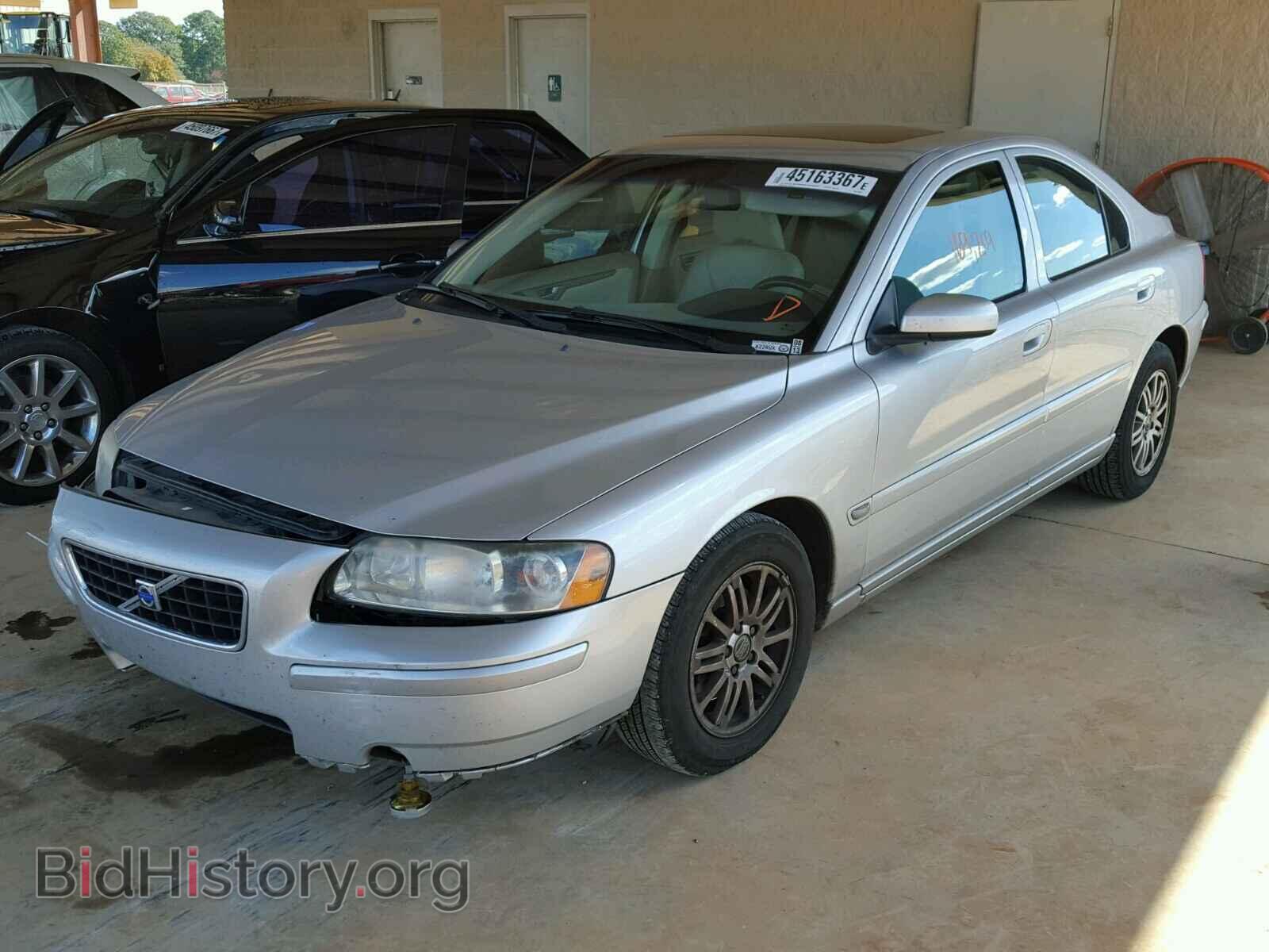 2005 VOLVO S60 - VIN: YV1RS612252425598 - Фото 2