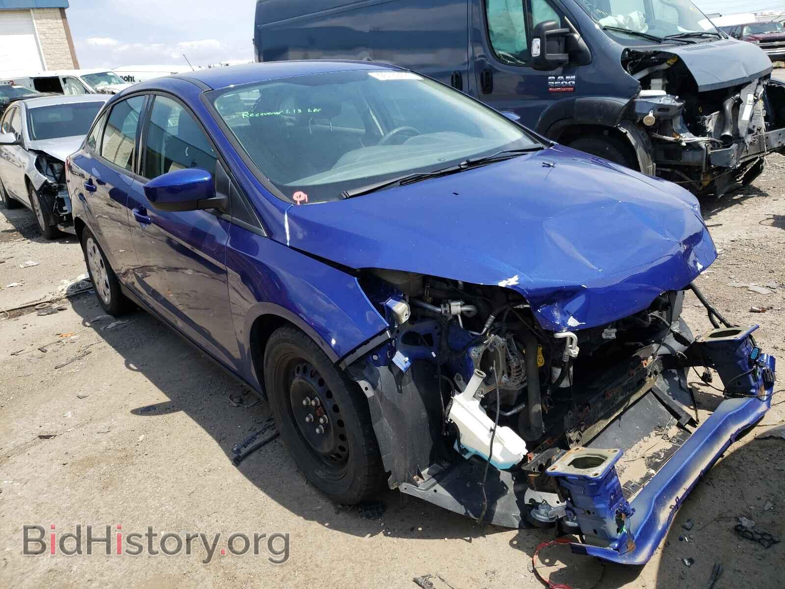 Photo 1FAHP3F28CL261832 - FORD FOCUS 2012