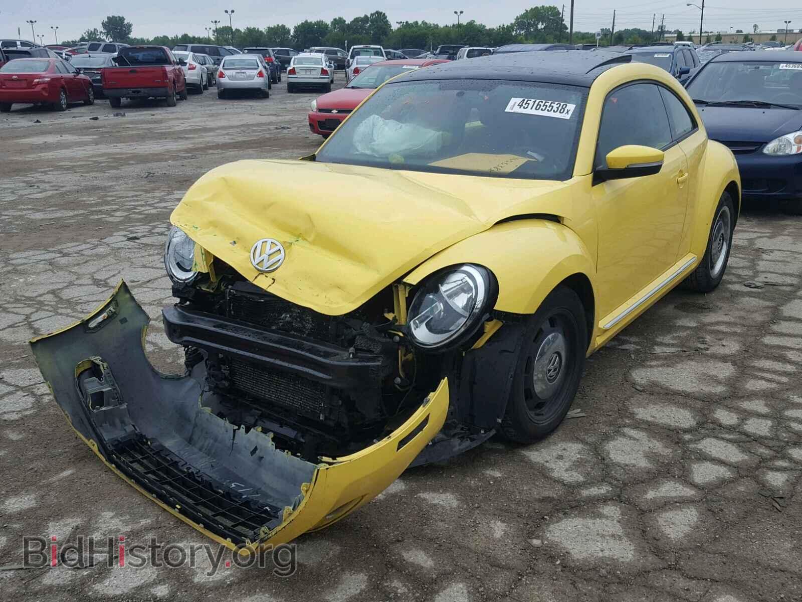 2012 VOLKSWAGEN BEETLE - VIN: 3VWJP7AT8CM609840 - Фото 2