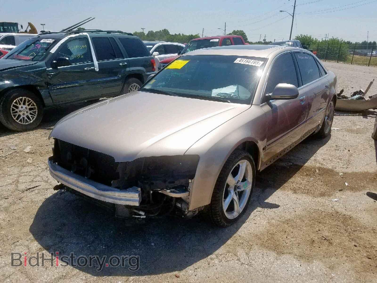 2010 AUDI A8 - VIN: WAURVAFA7AN006622 - Фото 2