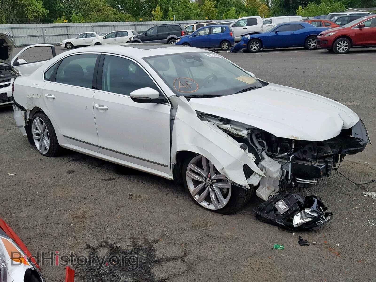 Фотография 1VWCT7A36HC050138 - VOLKSWAGEN PASSAT 2017