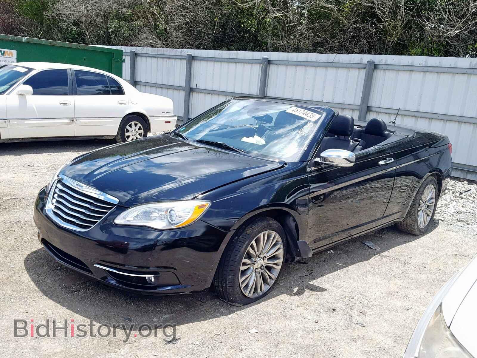 2011 CHRYSLER 200 - VIN: 1C3BC7EGXBN529934 - Фото 2