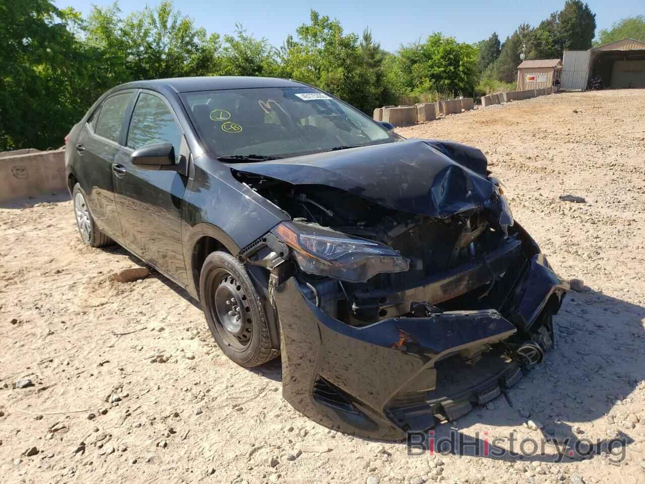 Photo 5YFBURHE6HP671790 - TOYOTA COROLLA 2017