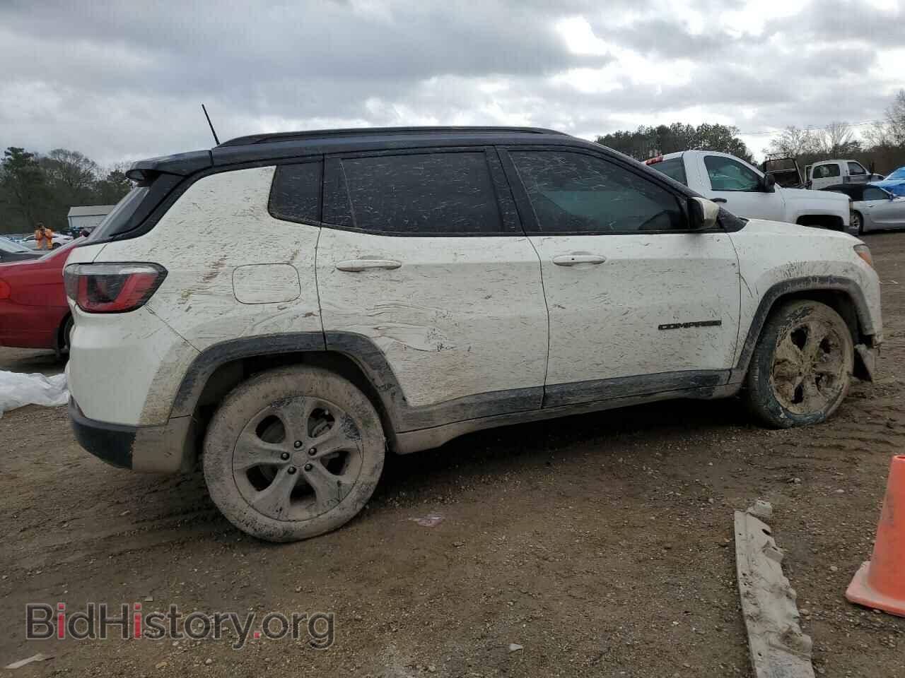 2019 JEEP COMPASS - VIN: 3C4NJCBB9KT664922 - Фото 3