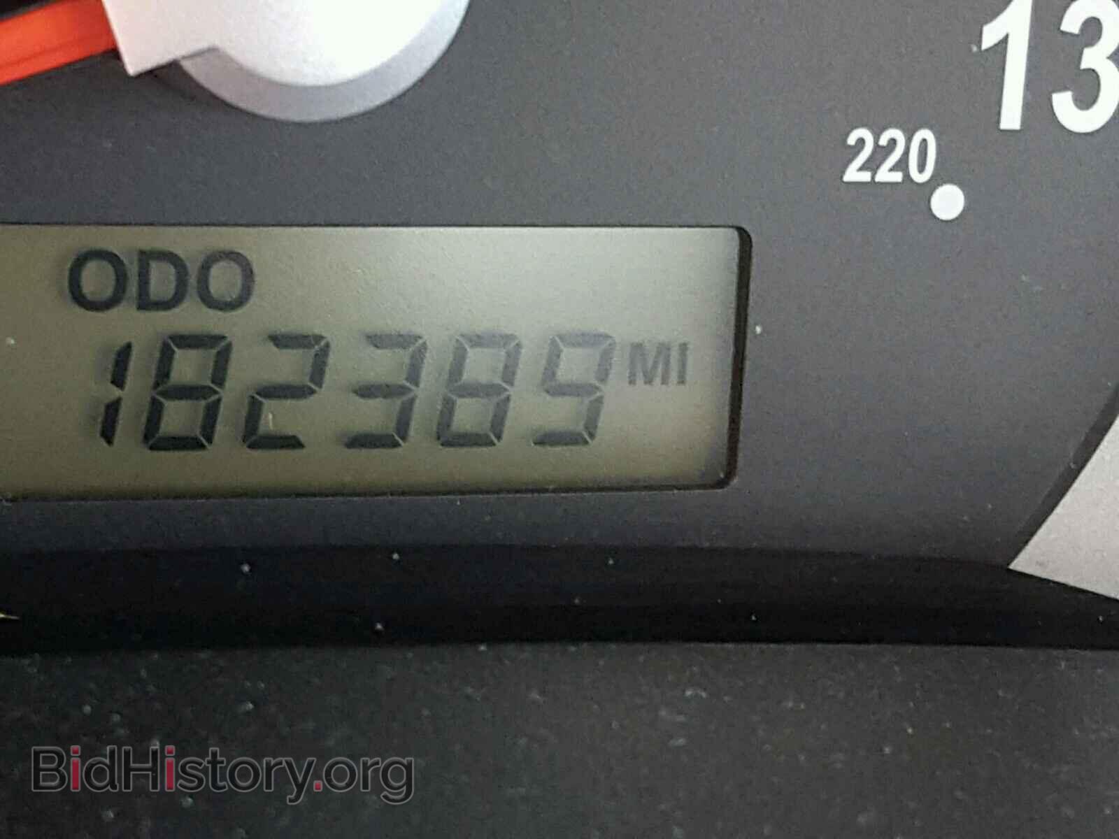 2007 HYUNDAI ENTOURAGE - VIN: KNDMC233976014190 - Фото 8