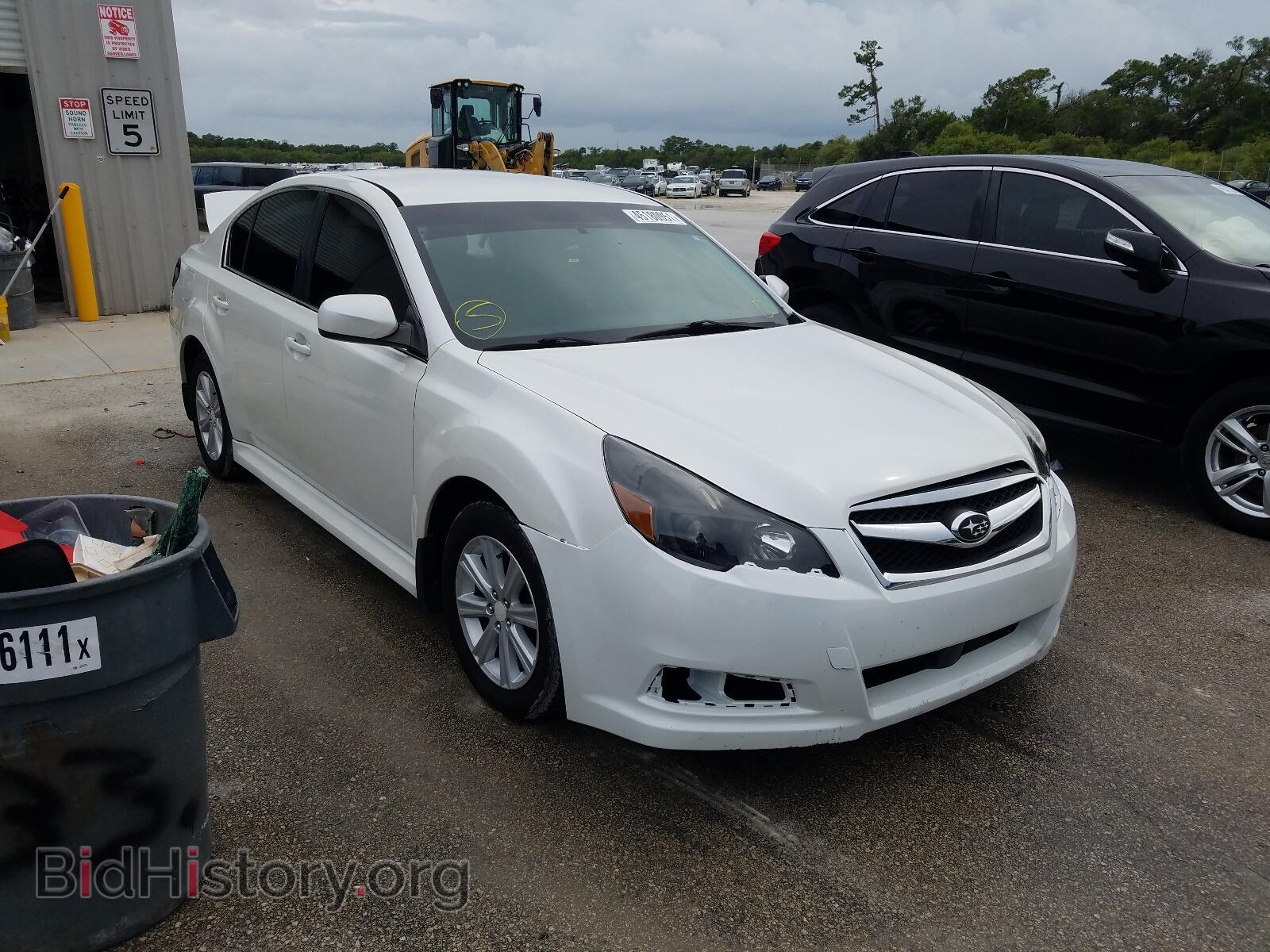 Photo 4S3BMCB67A3210868 - SUBARU LEGACY 2010